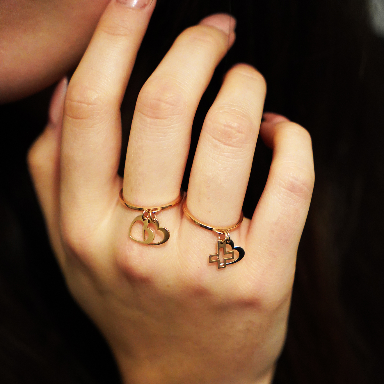 Bague Mains de la Paix Or 18 carats