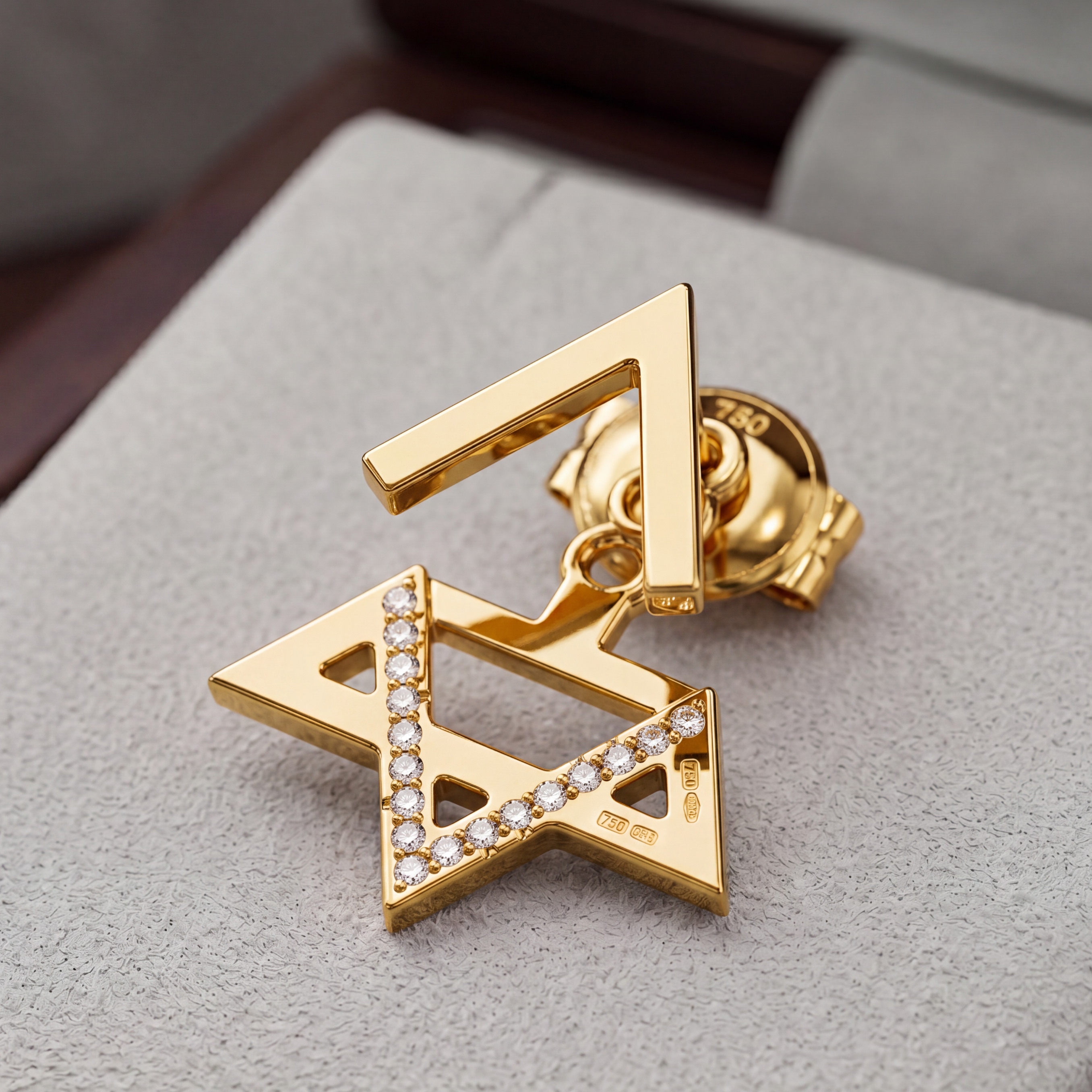 Boucles d'oreilles Maguen David or 18k Invisibles | Aaron Kali
